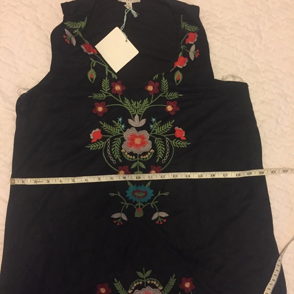 Embroidered Dress - Picture 6 of 7